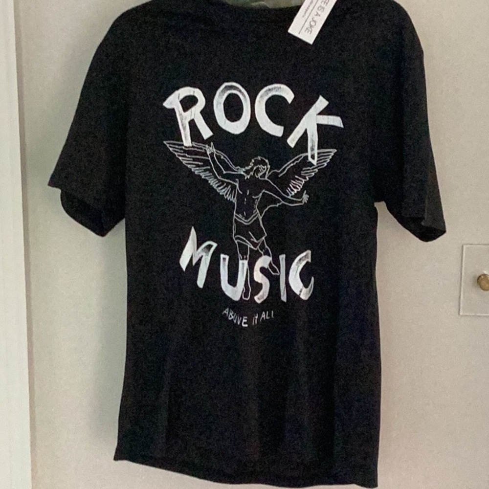 “Rock Music above it all” Tee shirt